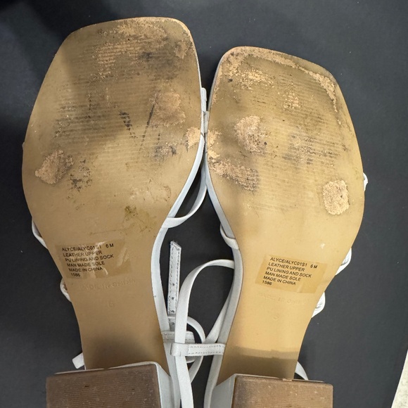 Block Heels by Steve Madden. 6M. White. Pre-Loved - Picture 8 of 10